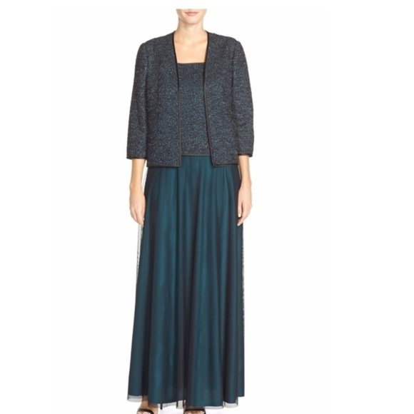 Alex Evenings Dresses & Skirts - Alex Evenings Mixed Media Gown & Jacket Set